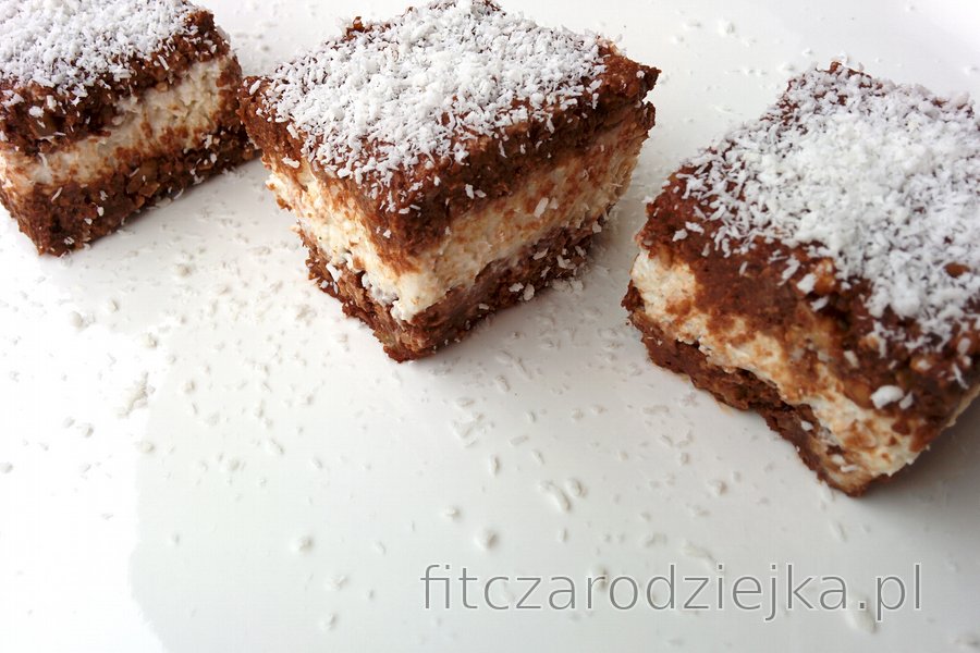 Kakaowe kwadraciki z nadzieniem twarogowo-kokosowym