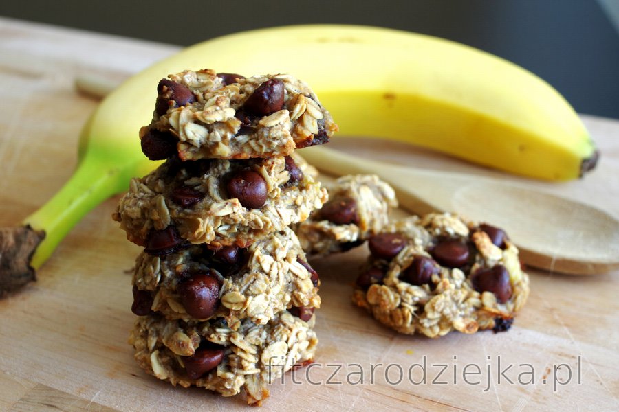 Trzyskładnikowe bananowo-owsiane ciasteczka bez mąki, cukru i jajek
