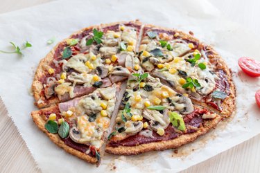 Prosta dietetyczna pizza z twarogu i płatków owsianych